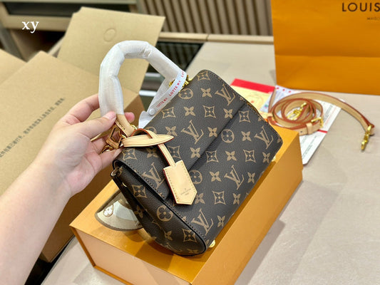 Alice bags - Louis Vuittons - 14849