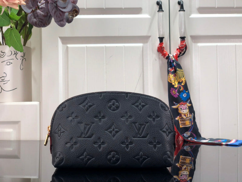 Alice Bags- Louis Vuittons - 16529