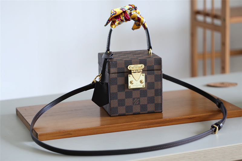 Alice bags - Louis Vuittons - 9344