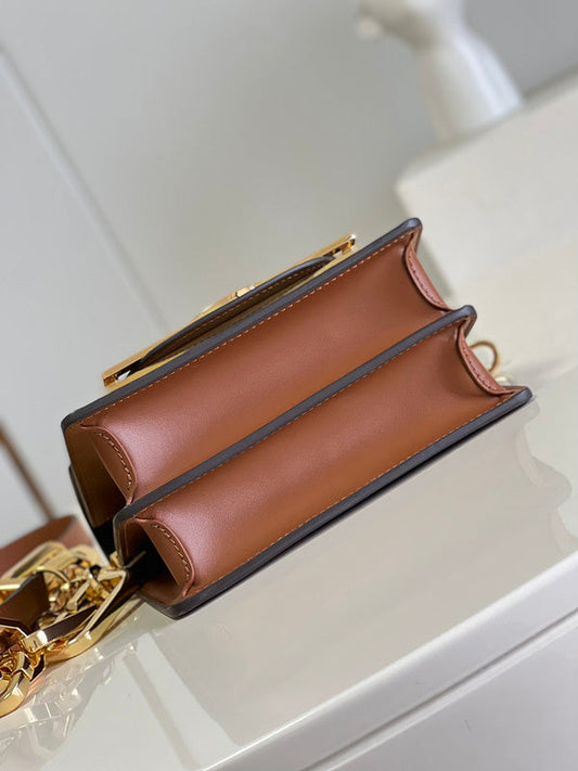 Alice Bags- Louis Vuittons - 16118