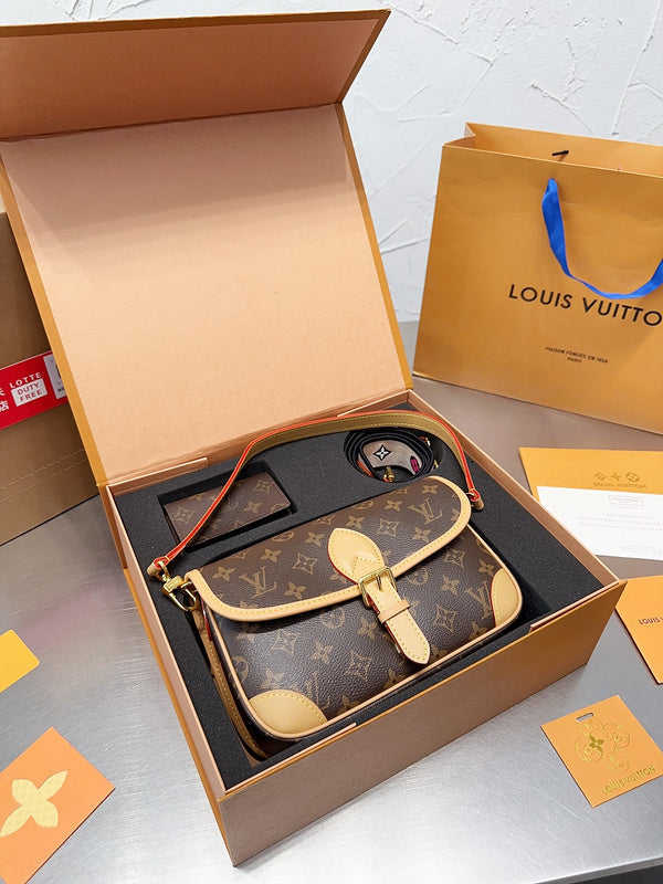 Alice bags - Louis Vuittons - 15020