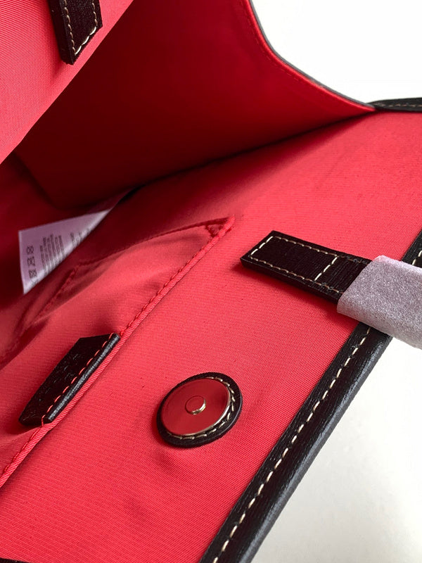 Gucci Luxury Bags 978