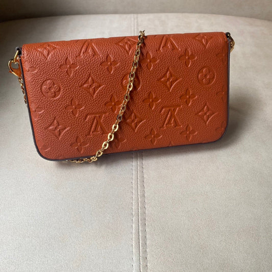 Alice Bags- Louis Vuittons - 16376