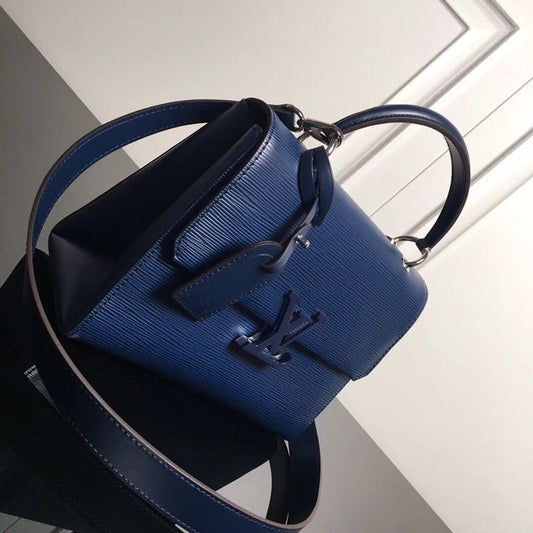 Alice Bags- Louis Vuittons - 15857
