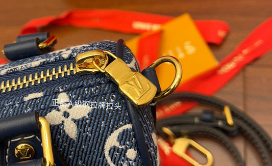 Alice Bags- Louis Vuittons - 16156