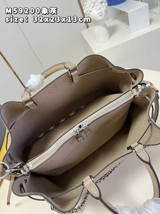 Alice Bags- Louis Vuittons - 16059