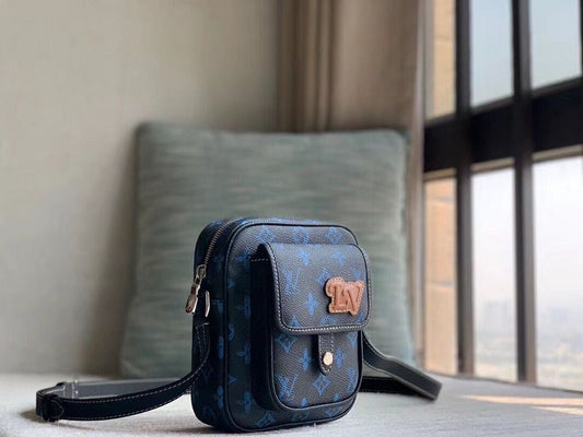 Alice Bags- Louis Vuittons - 16252