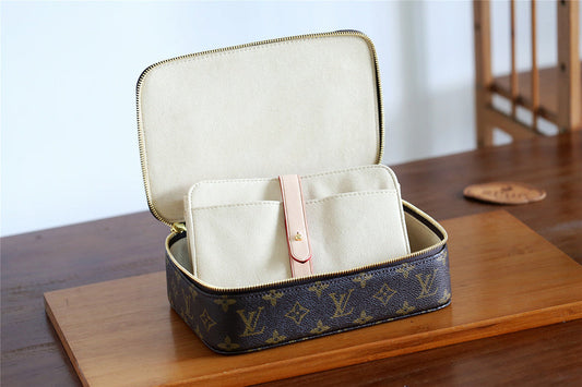 Alice bags - Louis Vuittons - 9372