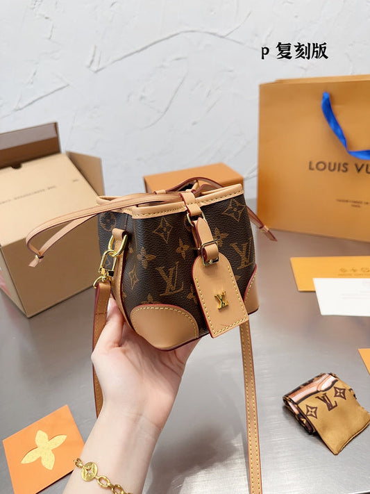 Alice bags - Louis Vuittons - 14945