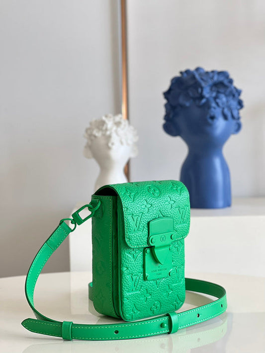 Alice Bags- Louis Vuittons - 16396