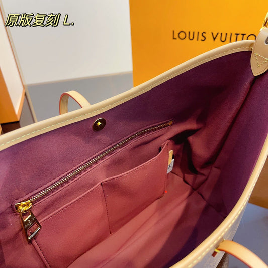 Alice Bags- Louis Vuittons - 15905