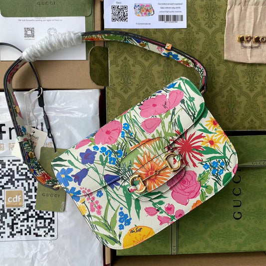 Gucci Luxury Bags 1090