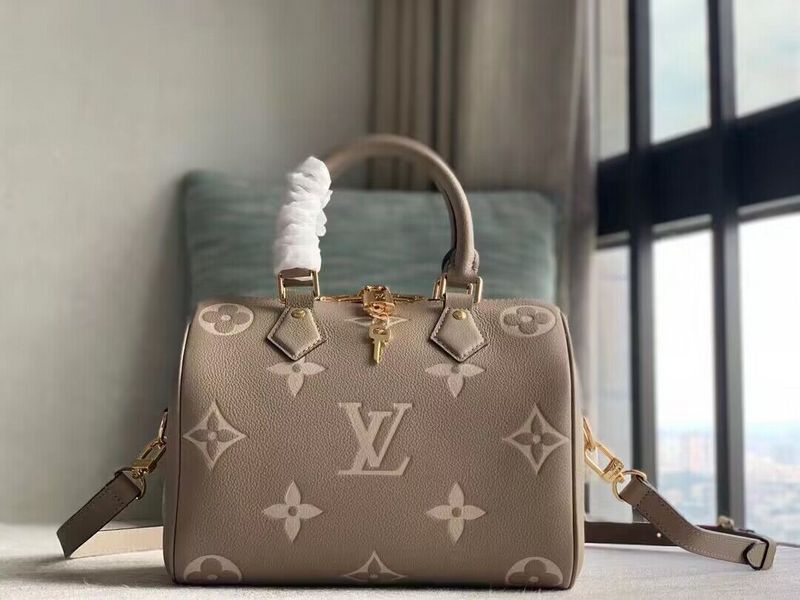 Alice bags - Louis Vuittons - 15681