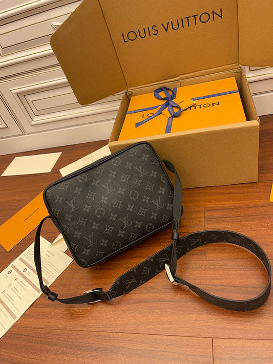 Alice Bags- Louis Vuittons - 16343