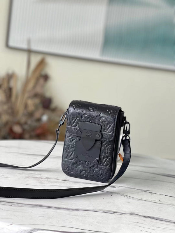 Alice Bags- Louis Vuittons - 16480