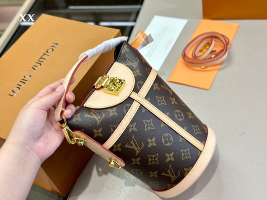 Alice bags - Louis Vuittons - 15044