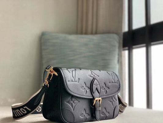 Alice bags - Louis Vuittons - 15617
