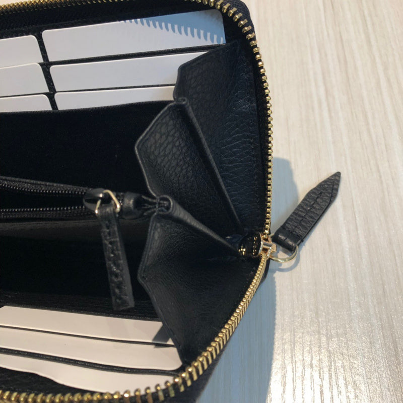 Gucci Luxury Bags 909