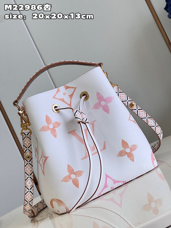 Alice bags - Louis Vuittons - 15155