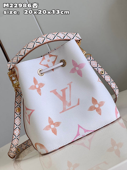 Alice bags - Louis Vuittons - 15155