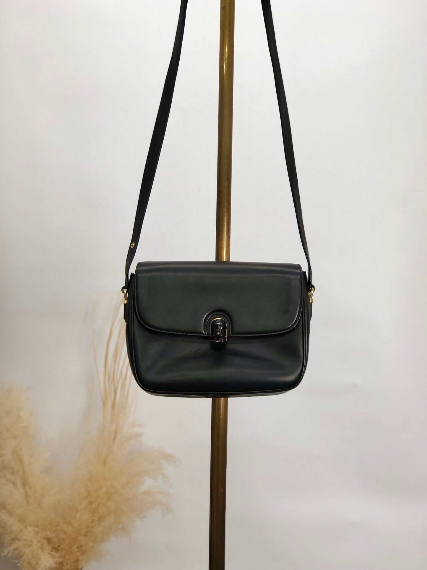 GUCCI Bamboo Turn Lock Shoulder bag Black Vintage hksc78