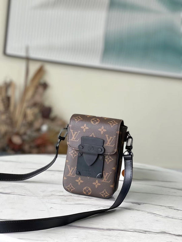 Alice Bags- Louis Vuittons - 16479