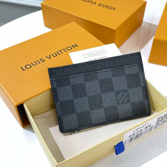 Alice Bags- Louis Vuittons - 16293