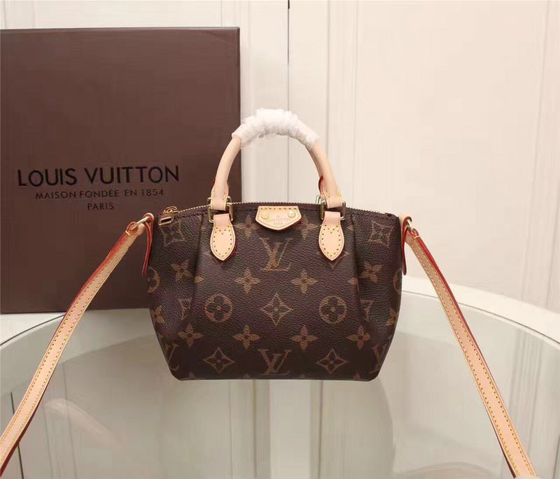 Alice Bags- Louis Vuittons - 16365