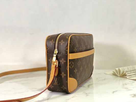 Alice Bags- Louis Vuittons - 16034