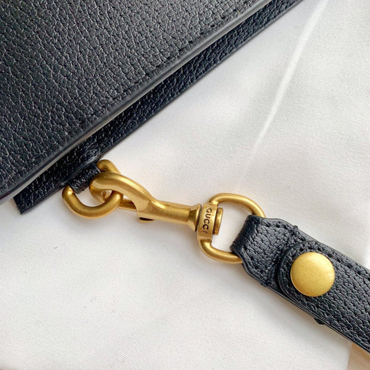 Gucci Luxury Bags 1322
