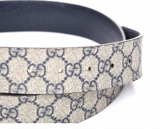 GUCCI GG Supreme Monogram Interlocking G Belt in Navy