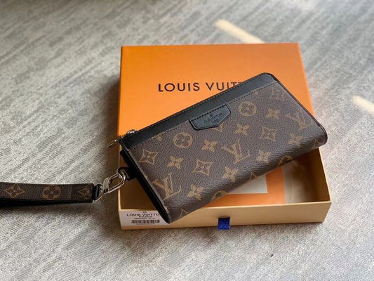Alice Bags- Louis Vuittons - 16324