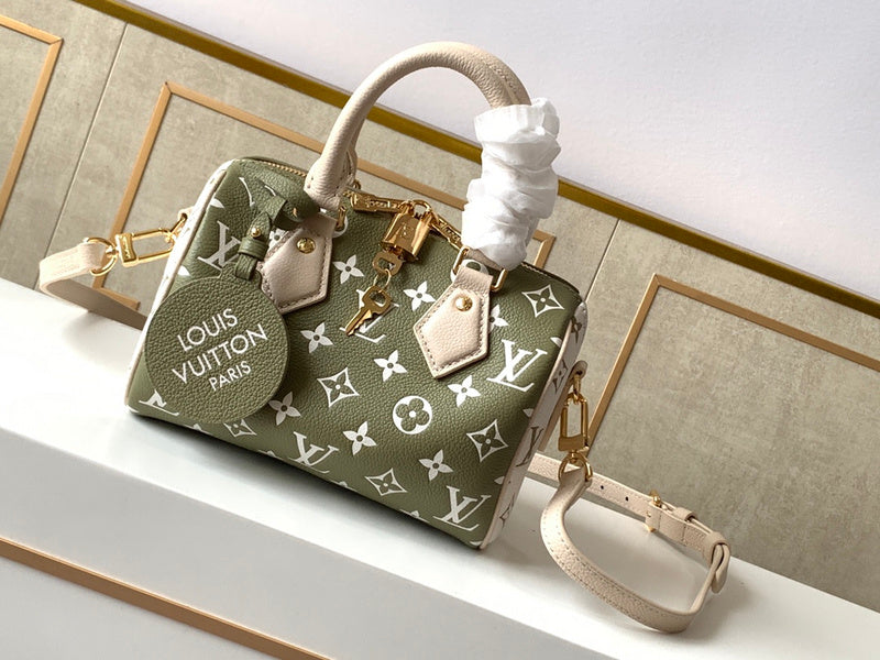 Alice Bags- Louis Vuittons - 16369