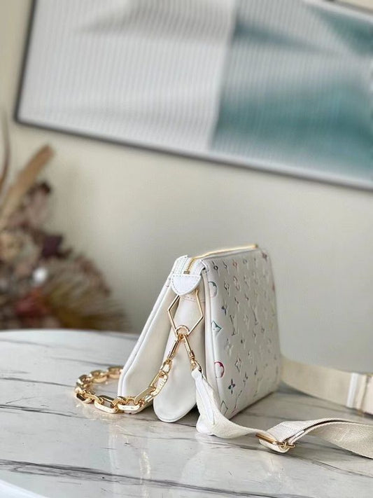 Alice Bags- Louis Vuittons - 16355