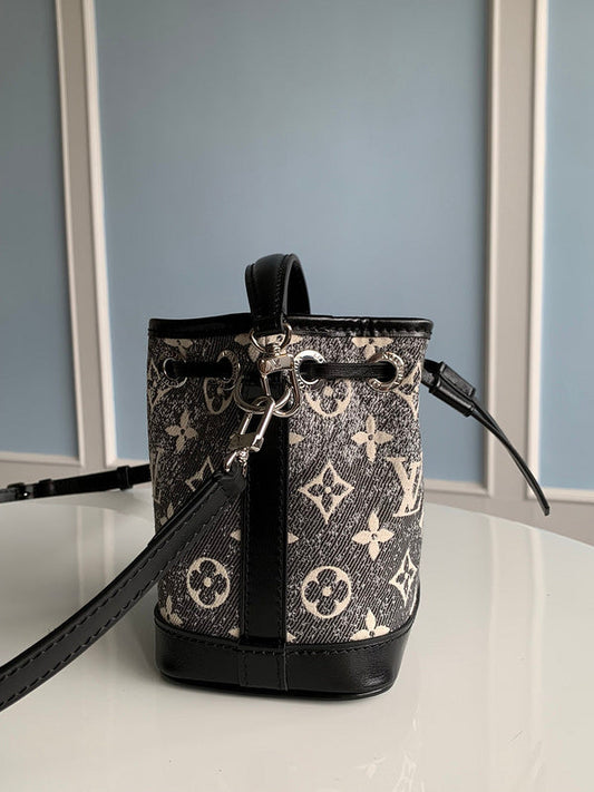 Alice Bags- Louis Vuittons - 16101