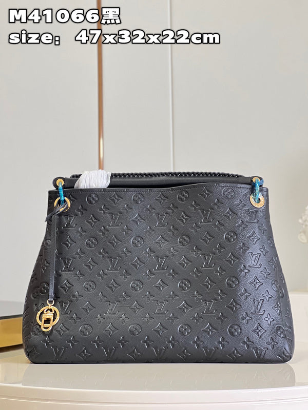 Alice Bags- Louis Vuittons - 16032