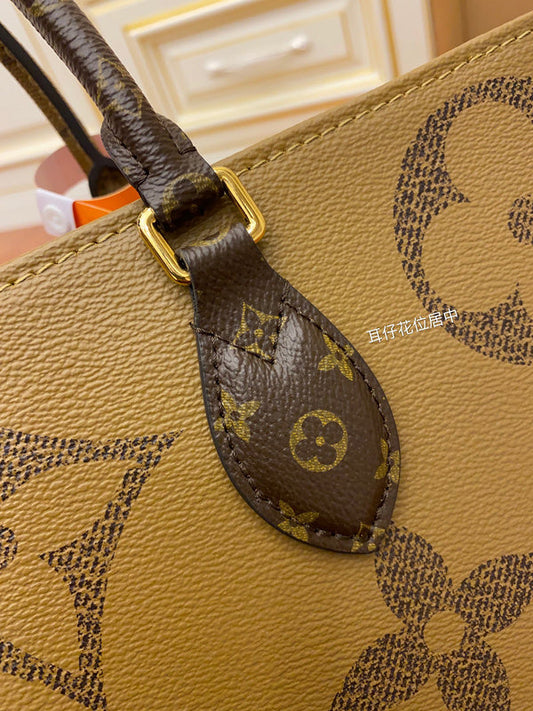 Alice Bags- Louis Vuittons - 16157