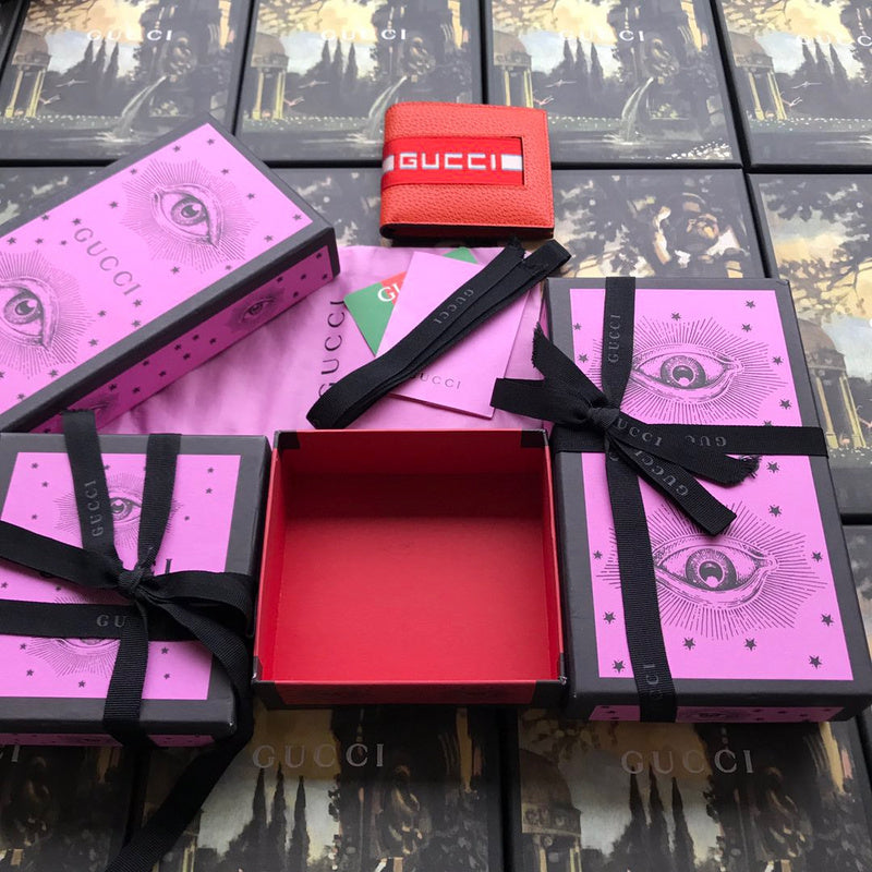 Gucci Luxury Bags 949