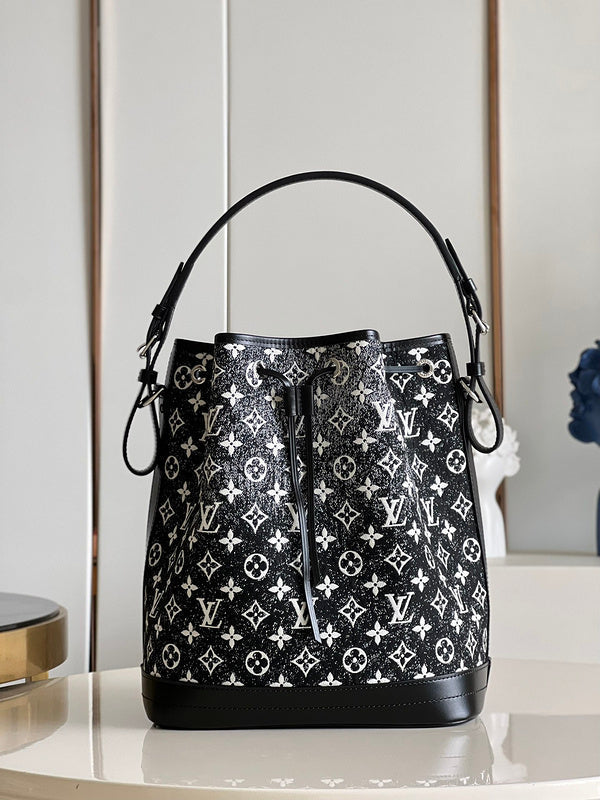Alice Bags- Louis Vuittons - 16463