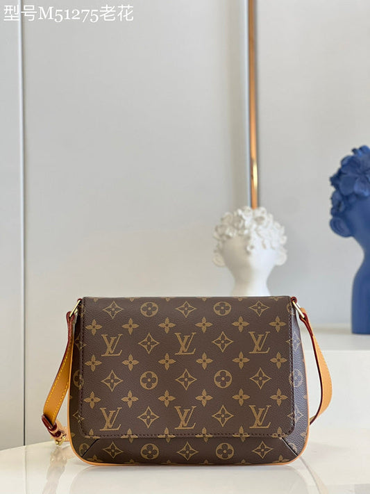 Alice Bags- Louis Vuittons - 16413