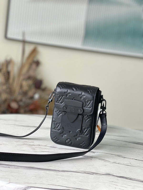 Alice Bags- Louis Vuittons - 16484