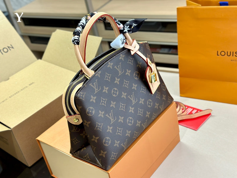 Alice bags - Louis Vuittons - 15092