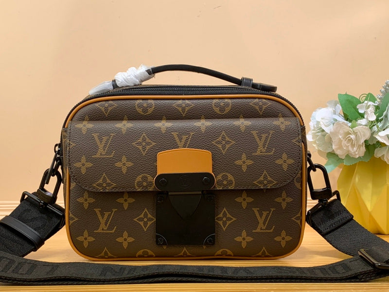 Alice bags - Louis Vuittons - 15200