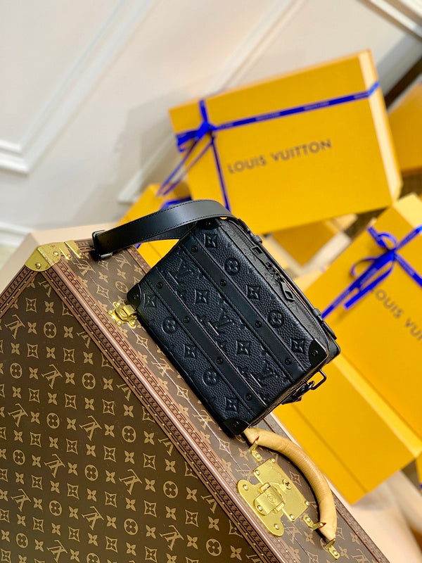 Alice Bags- Louis Vuittons - 16477
