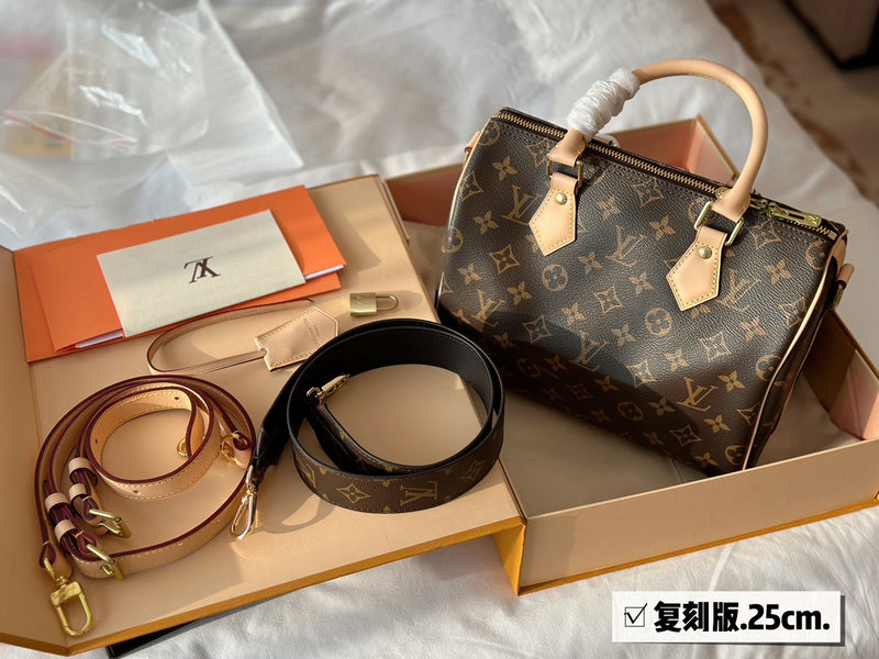 Alice bags - Louis Vuittons - 14933