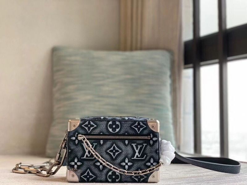 Alice Bags- Louis Vuittons - 15923