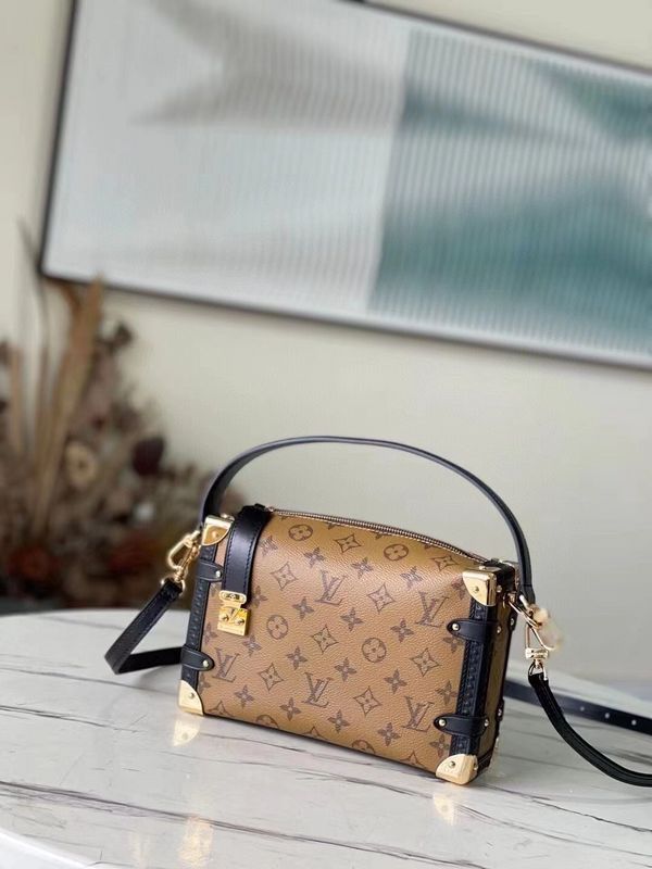 Alice Bags- Louis Vuittons - 15931