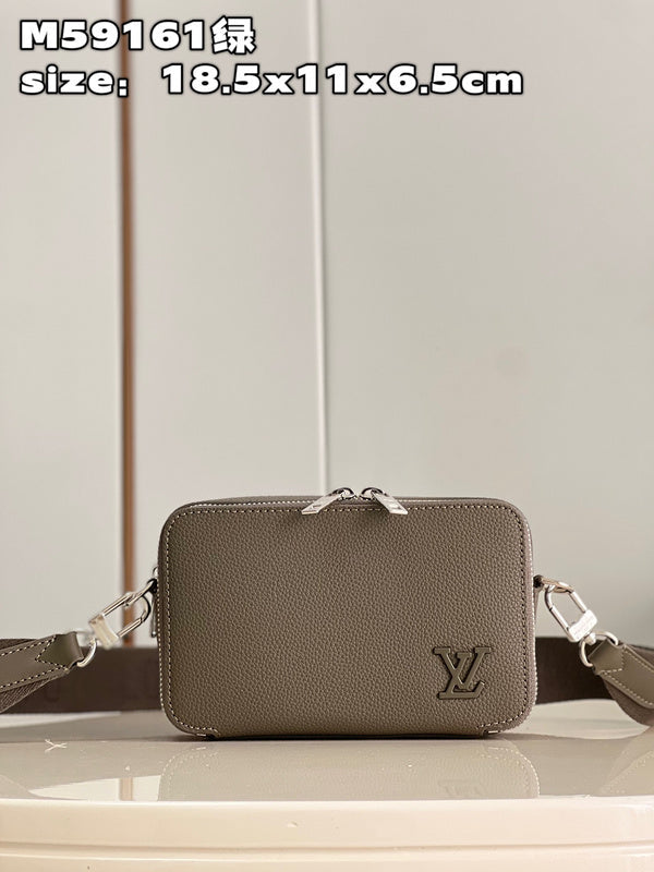 Alice Bags- Louis Vuittons - 15942
