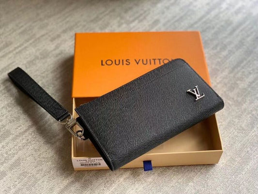 Alice Bags- Louis Vuittons - 16326