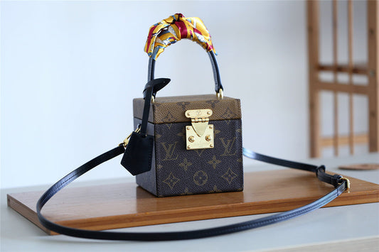 Alice bags - Louis Vuittons - 9401